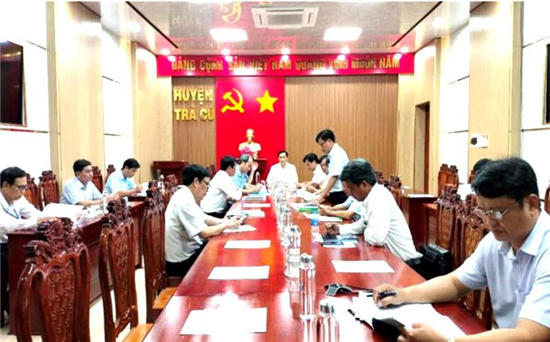 Kiểm tra tiến độ xây dựng huyện đạt chuẩn nông thôn mới tại huyện Trà Cú