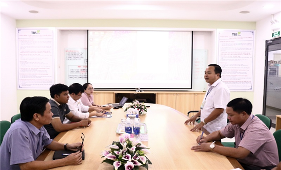 Đoàn công tác của Huyện ủy Trà Cú: Thăm và làm việc với Công ty Thái Bình và Công ty LEFASO